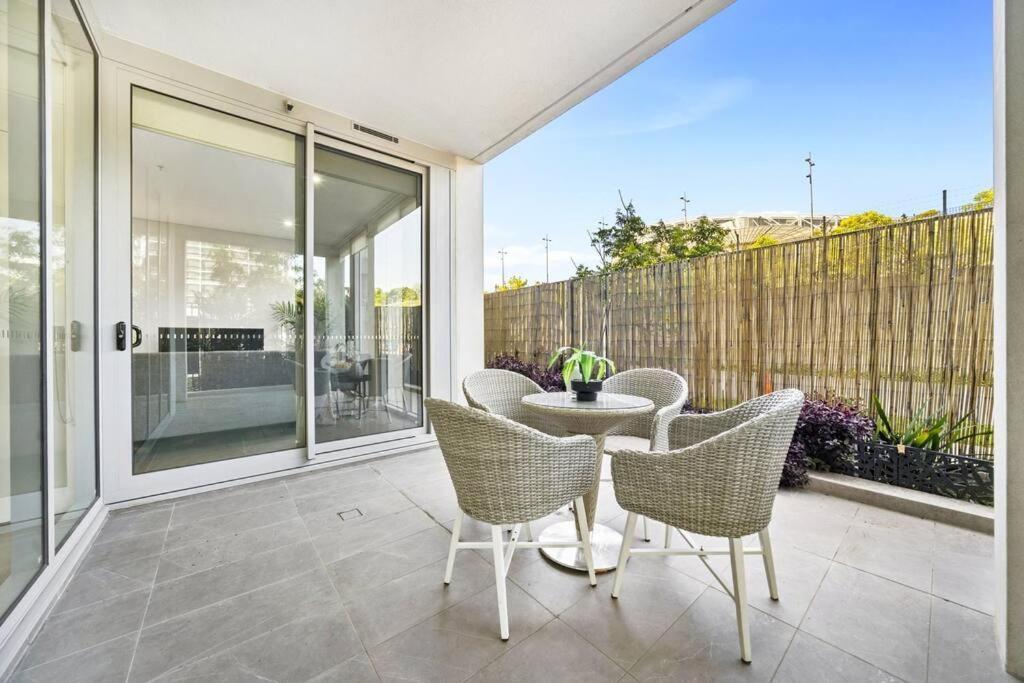 Steps From Olympic Park - Spacious 3-bedroom * Sydney