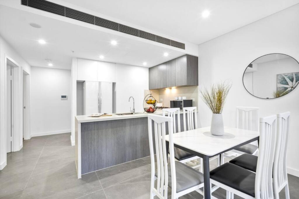 Steps From Olympic Park - Spacious 3-bedroom Apartment Sydney